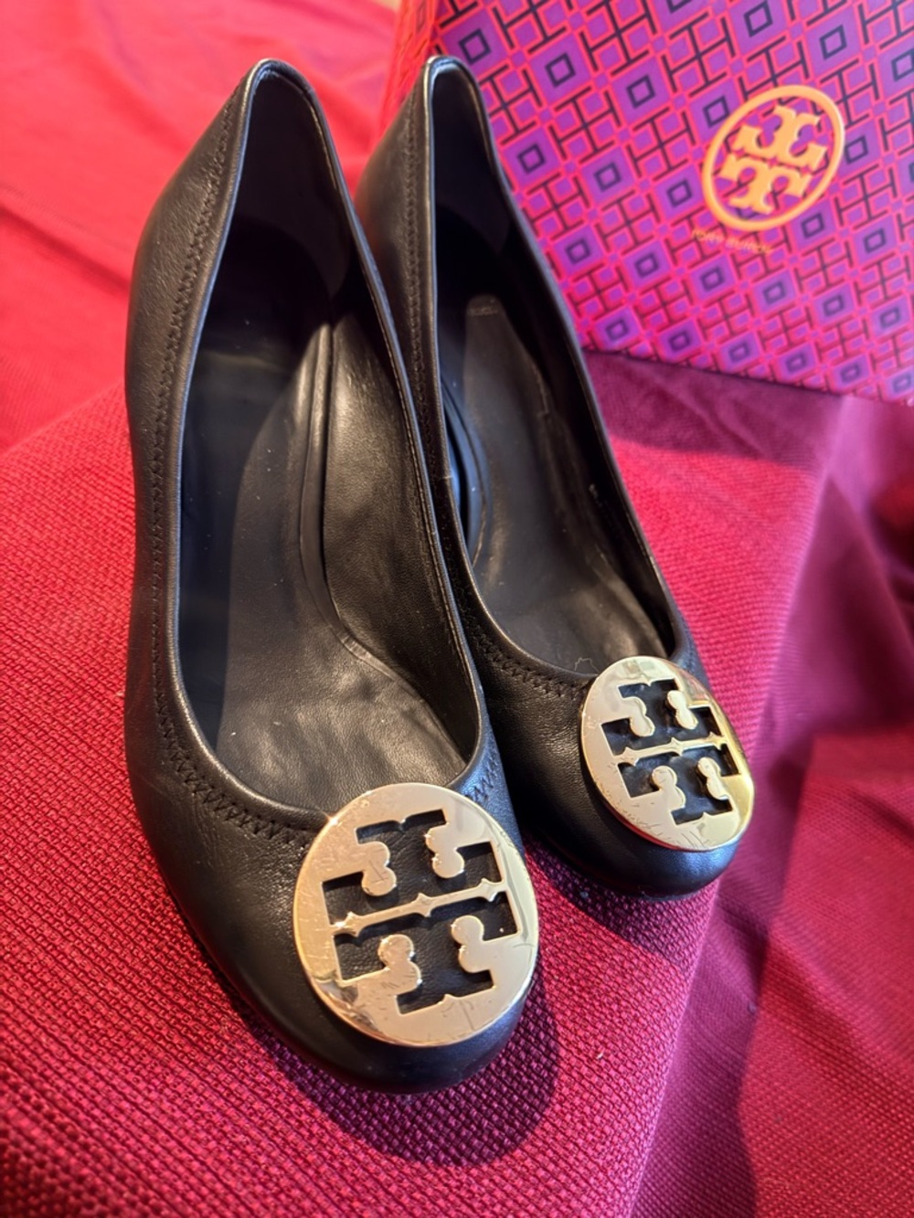 Tory Burch Black and Gold Wedge - Sally